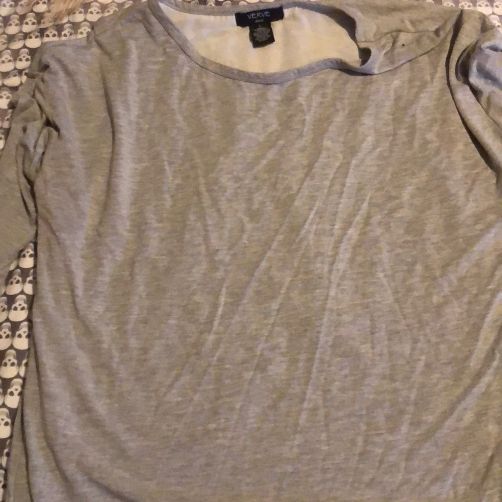 Grey top